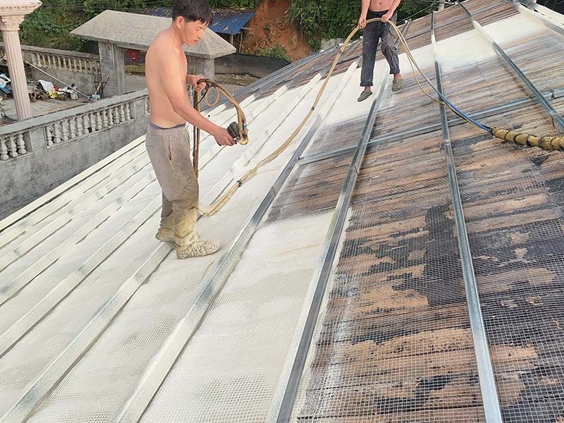 聚氨酯屋面保温工程_铭洋聚氨酯